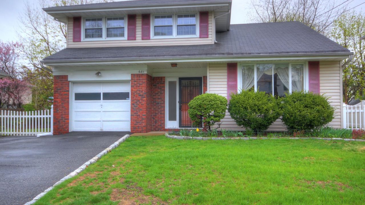 681 Stockton Street, New Milford, NJ, 07646 Scene 1