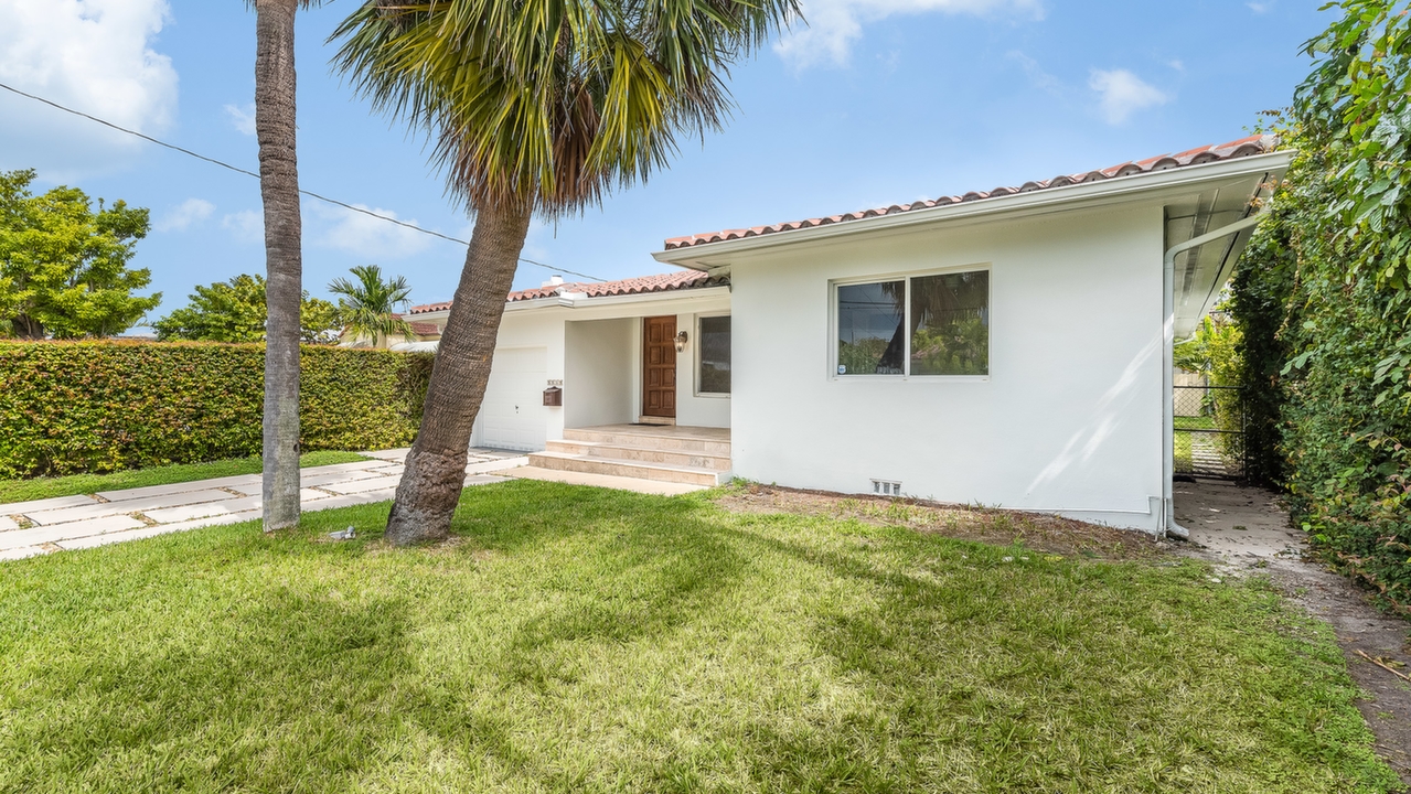 8819-Abbott-Ave-02