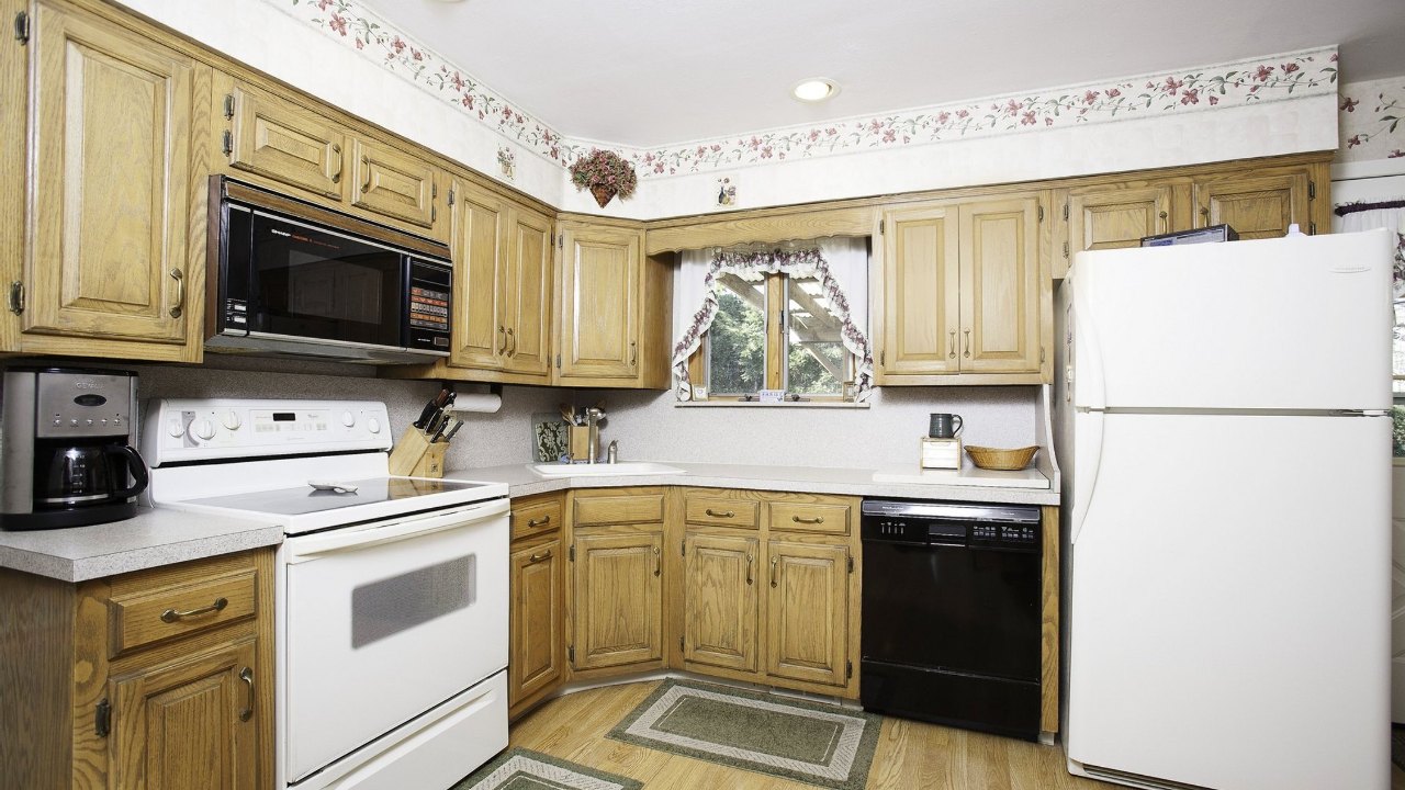 43 Jerome Drive, Farmingdale, NY, 11735 Scene 3