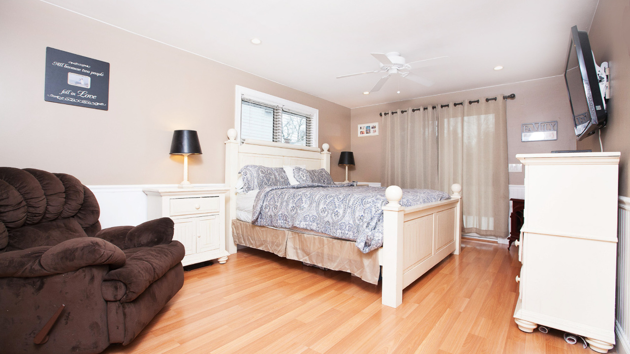 1 Putnam Ave, Patchogue, NY, 11772 Scene 3