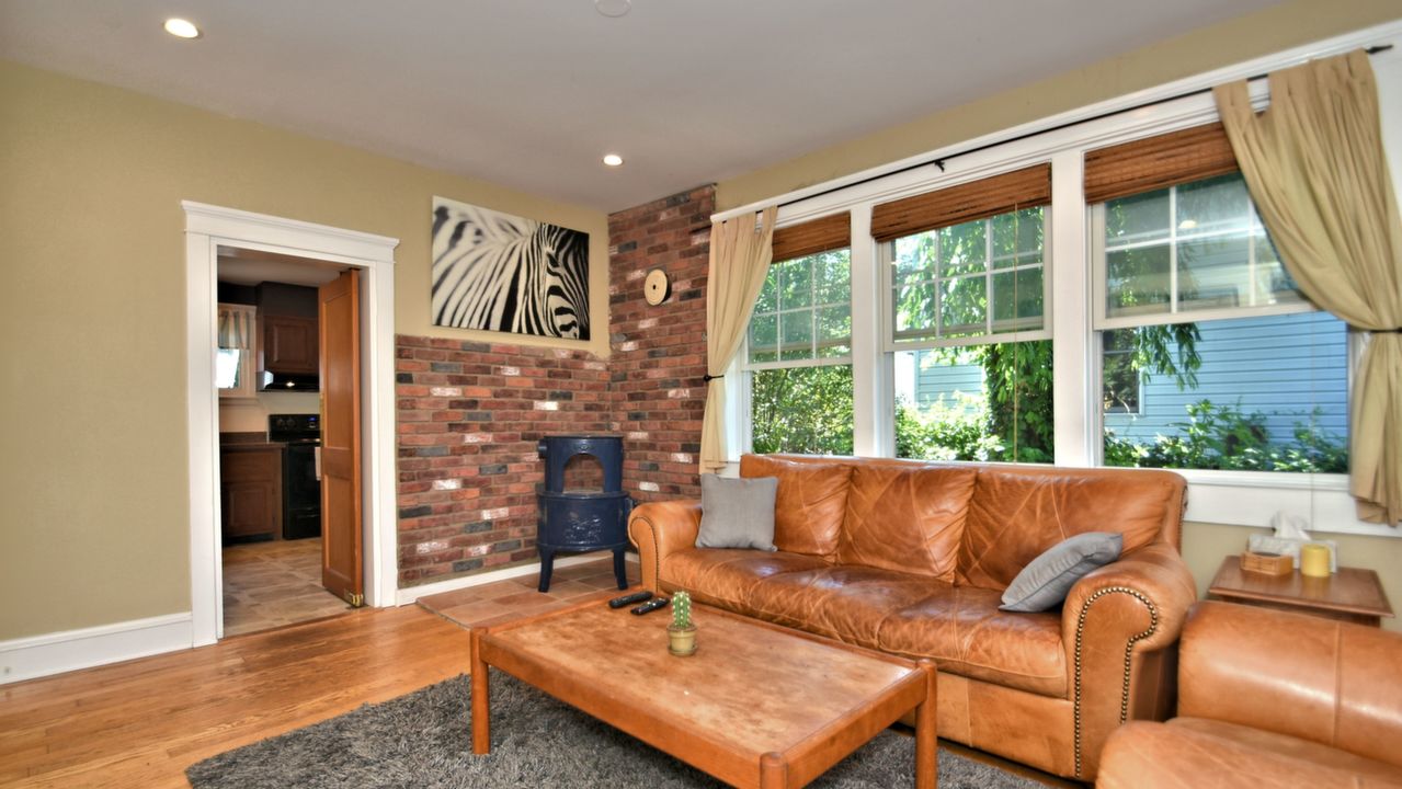 504 Elm Ave, Phoenixville, PA, 19460 Scene 2