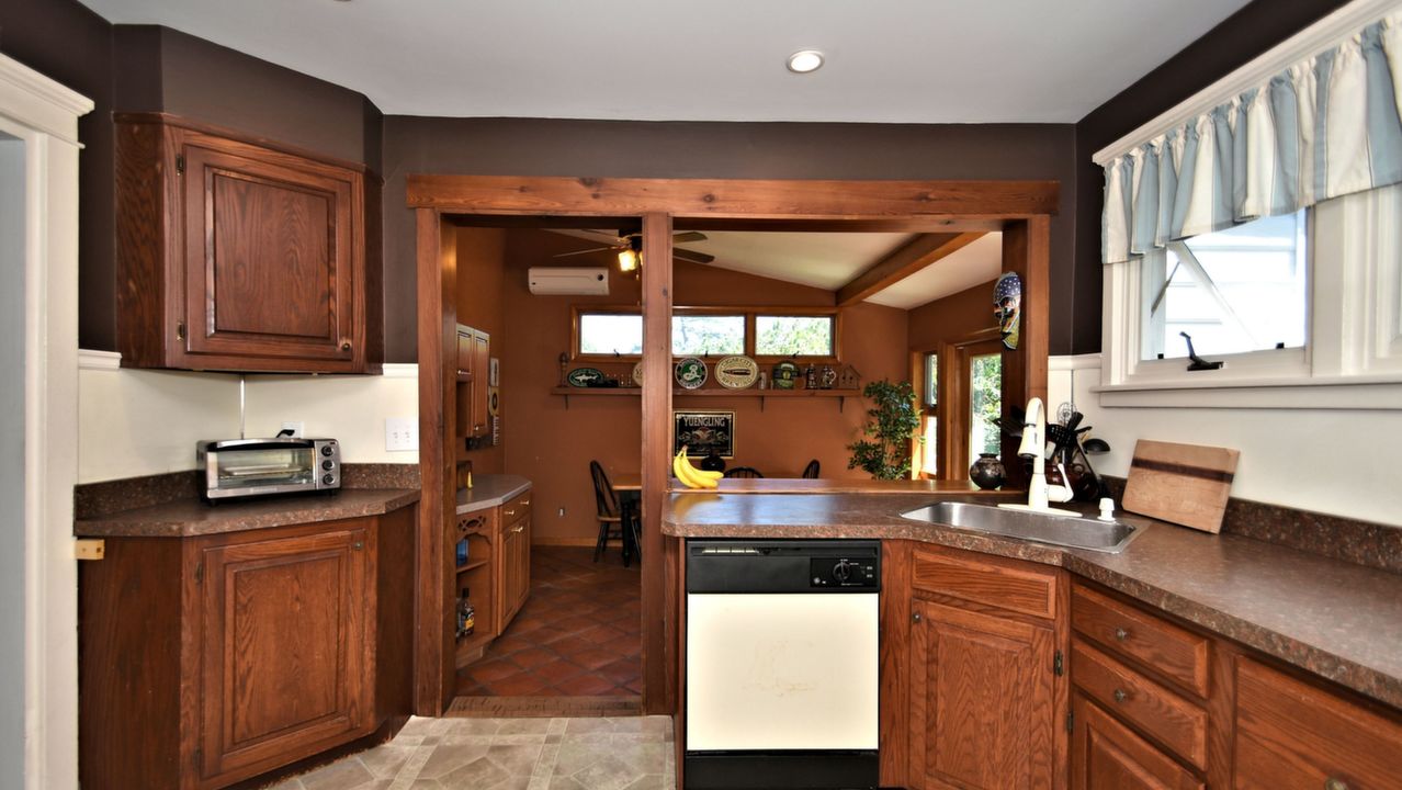 504 Elm Ave, Phoenixville, PA, 19460 Scene 3