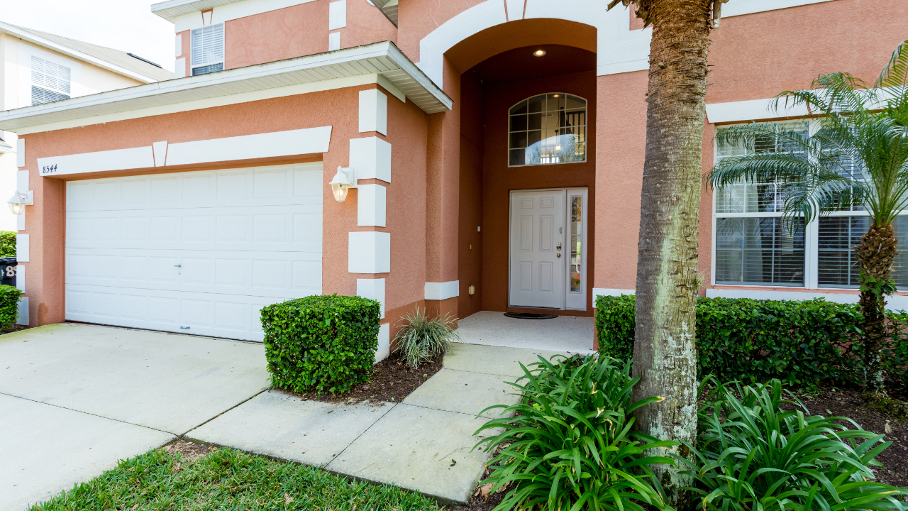 Front Walk Up