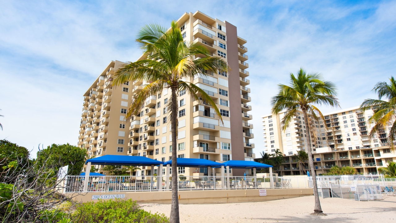 Royal-Coast-Condo-#5K-01