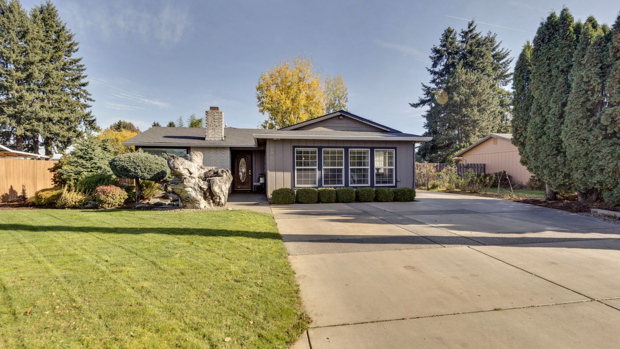 1300 N Manzanita St, Canby, OR, 97013 Scene 1