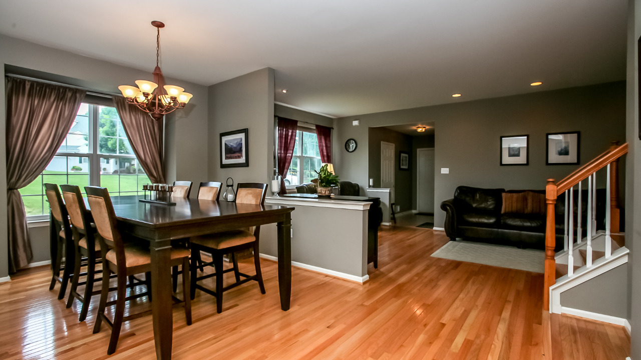 Living Room/Dining Room