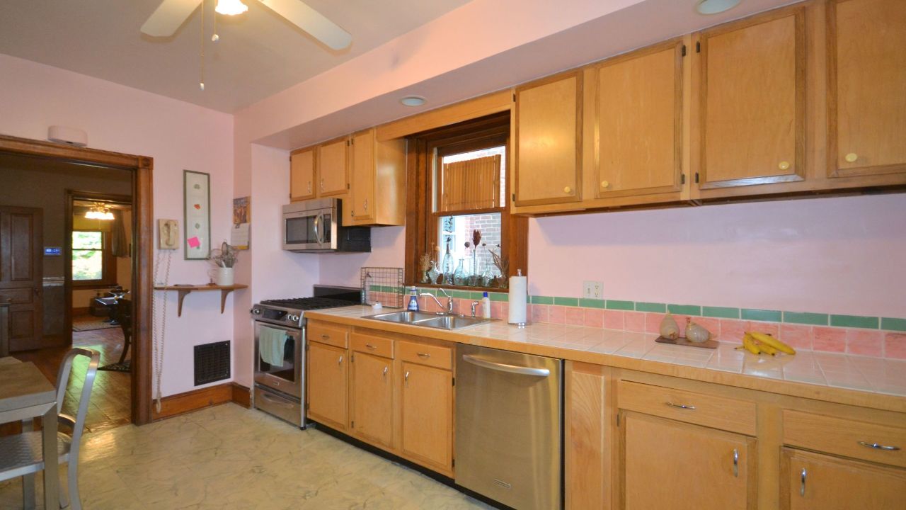 30 Diamond St, Telford, PA, 18969 Scene 2