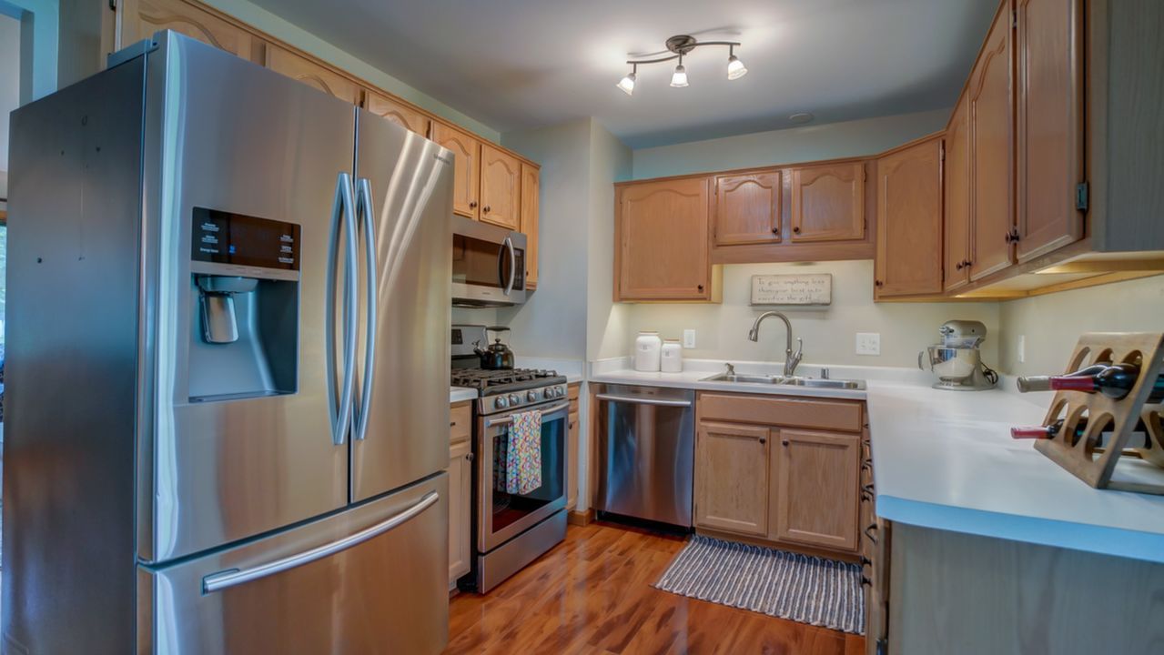 2210 S. Whitney Way Madison-25