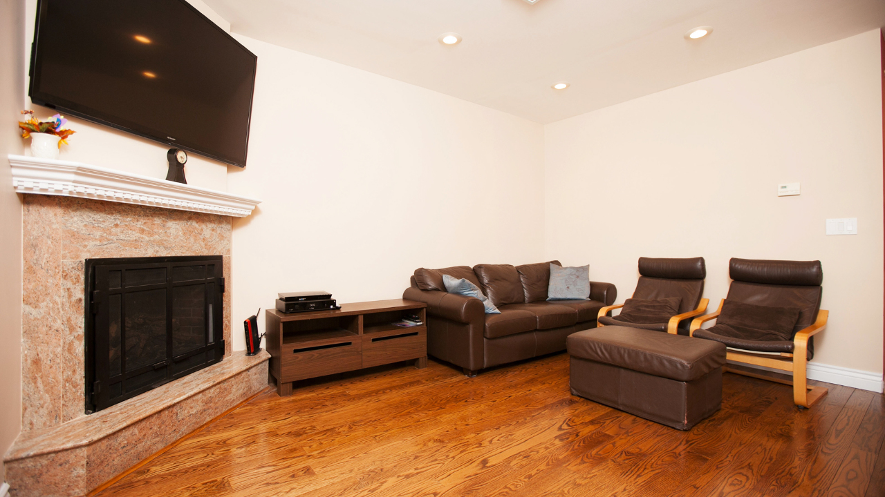 66-30 53 Ave, Maspeth, NY, 11378 Scene 4