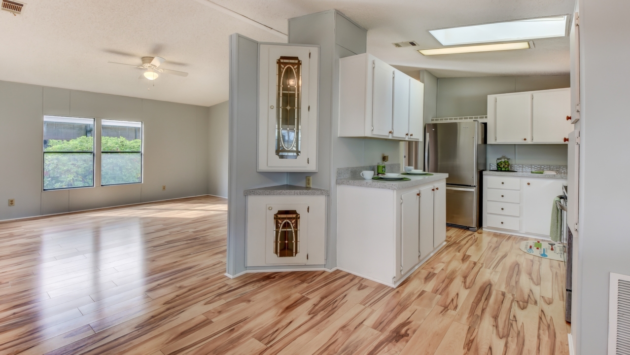 Kitchen / Living Room