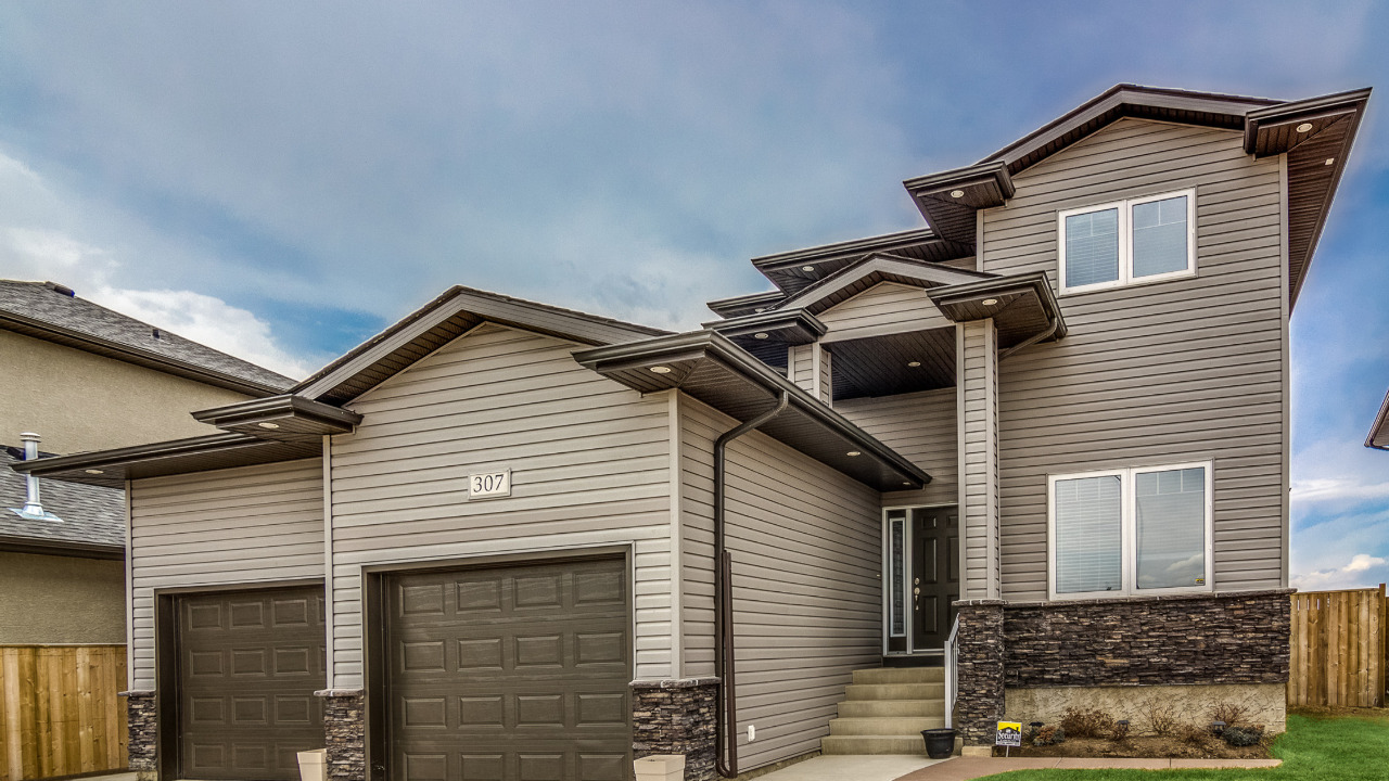 307 Hargreaves Green, SK-101