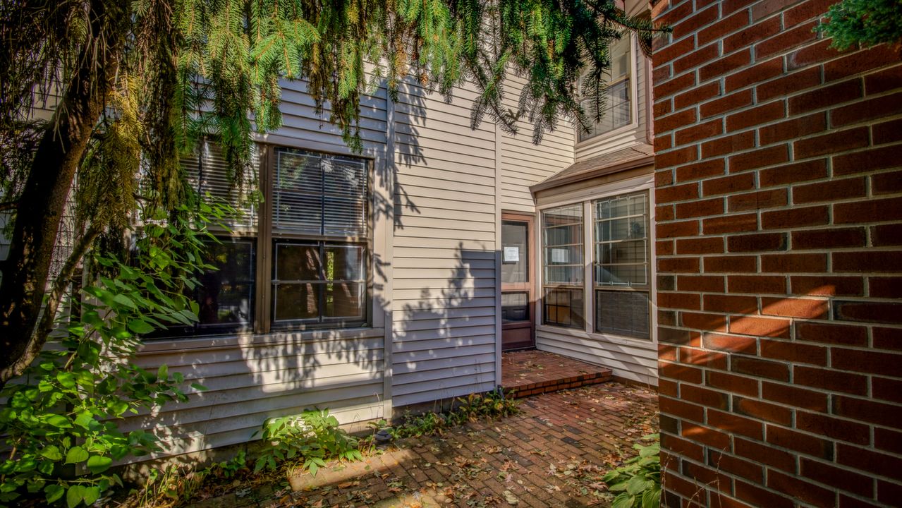 55 Estates Terrace N, Manhasset, NY, 11030 Scene 3