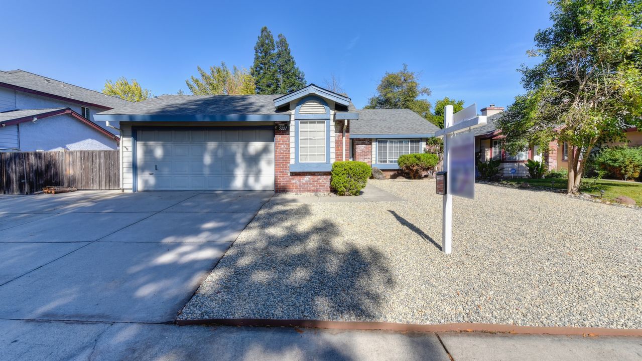 5221 Meadowland Way, Elk Grove, CA, 95758 Scene 1