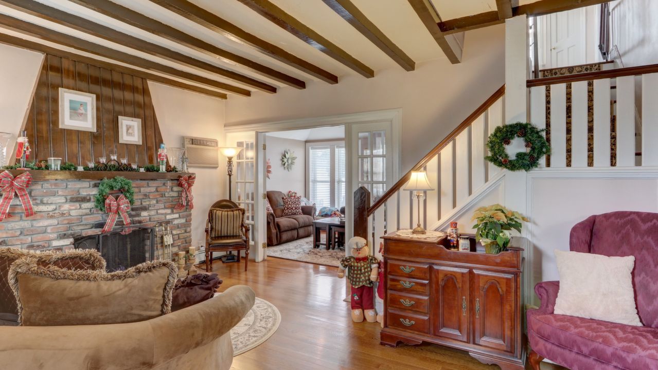 Foyer-Living Room