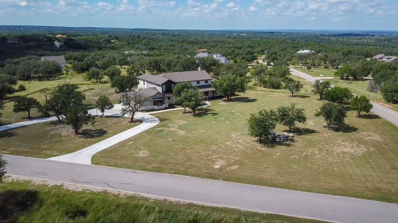 102 Oak Meadow, Spicewood, TX, 78654 Scene 1