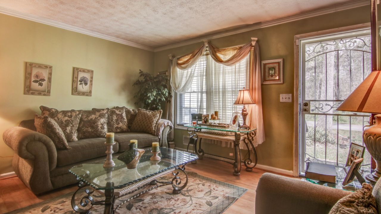 Entryway & Living Area