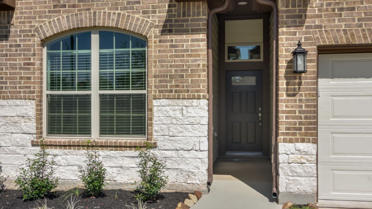 8003SilverspotLN_003