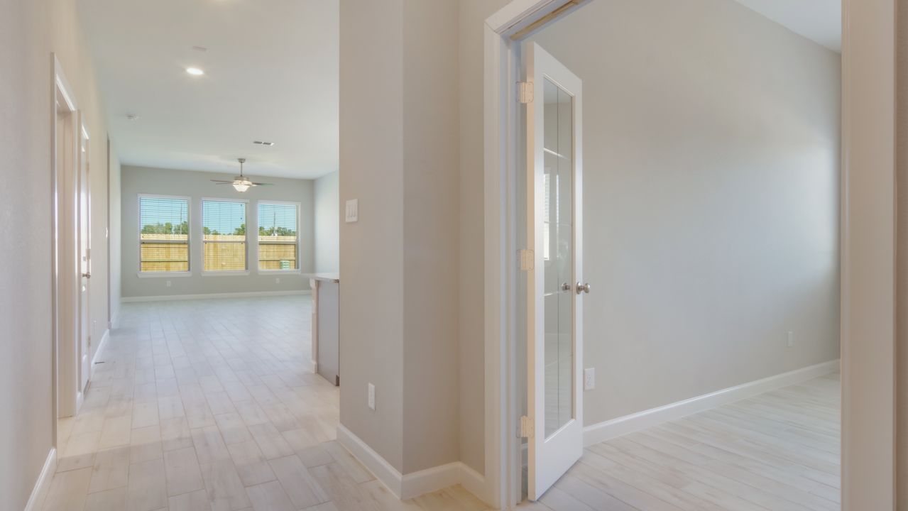 8003SilverspotLN_004