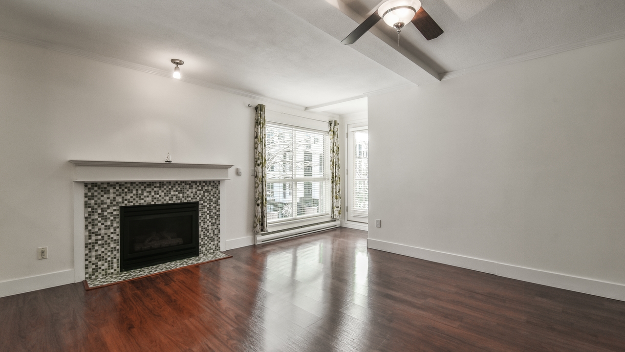 #209 14980 101A ave, Surrey, BC, V3R 0T1 Scene 4