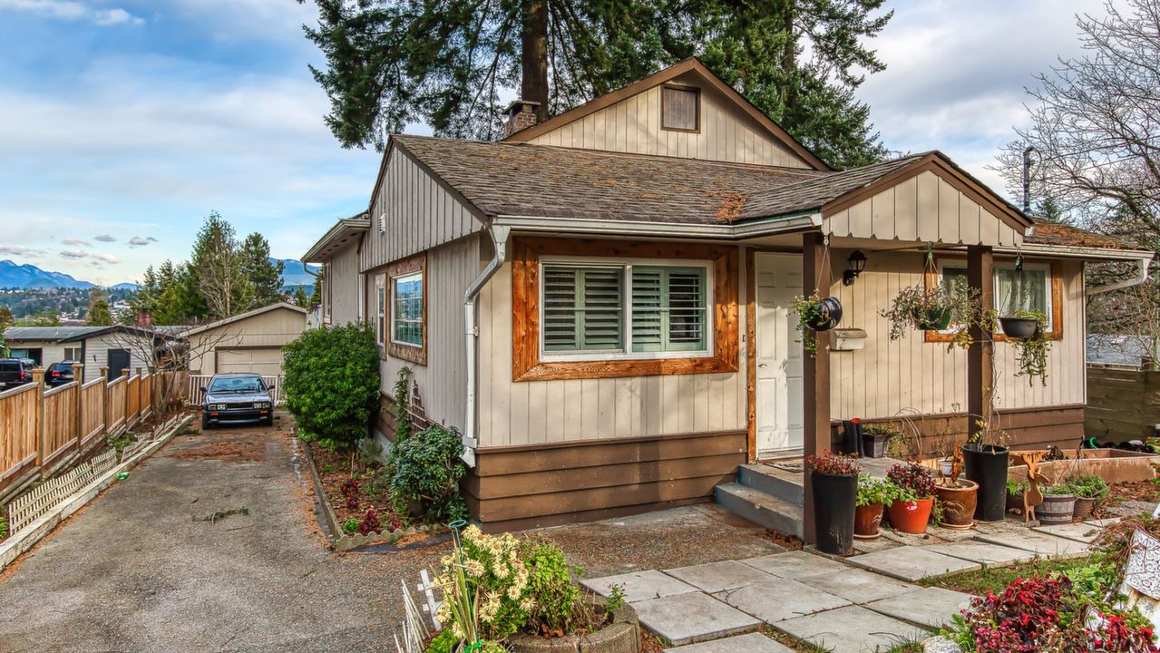 14119 114A Ave, Surrey, BC, V3R 2N6 Scene 2