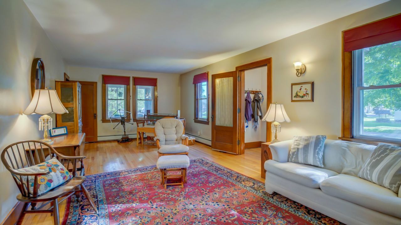 140 E . Howard St., Portage-21