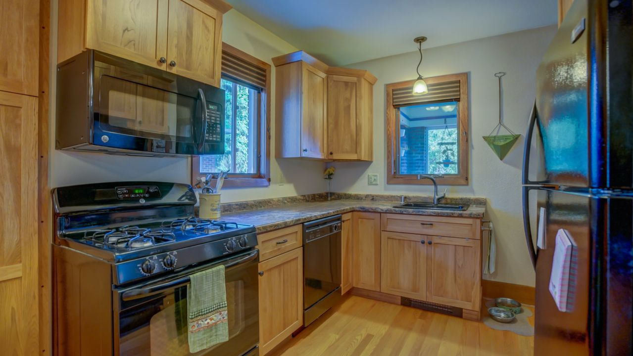 140 E . Howard St., Portage-35