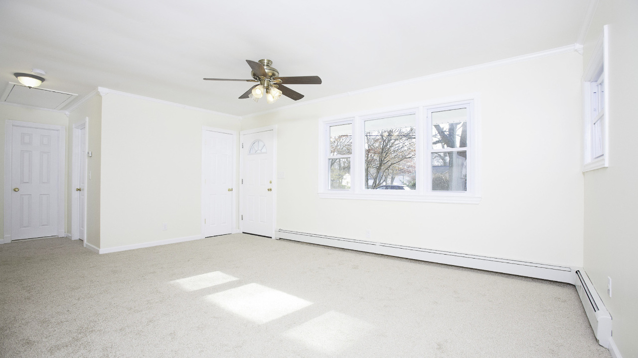 109 Pine Road, Mastic Beach, NY, 11951 Scene 2