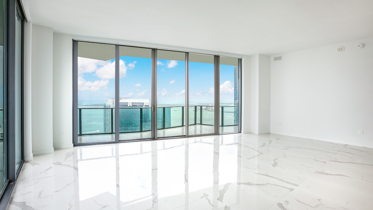 SLS-Brickell-PH4901-04