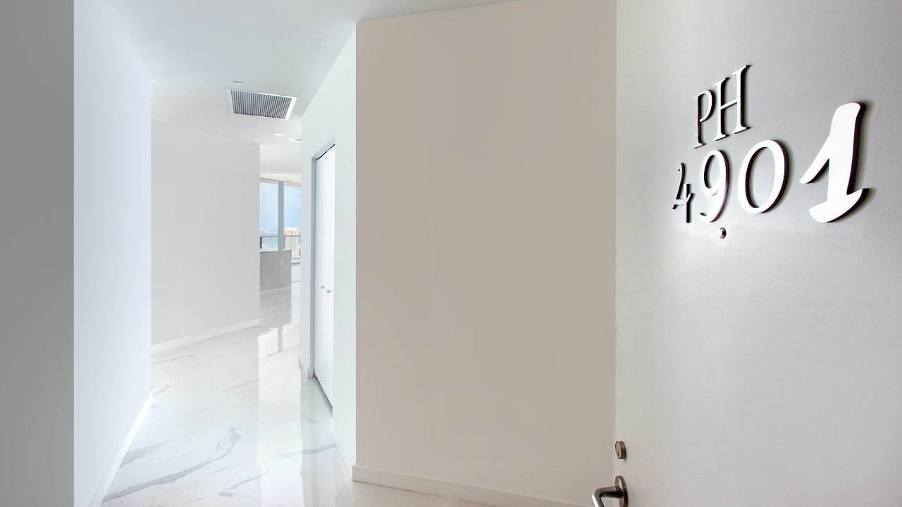 SLS-Brickell-PH4901-(H3W)-03