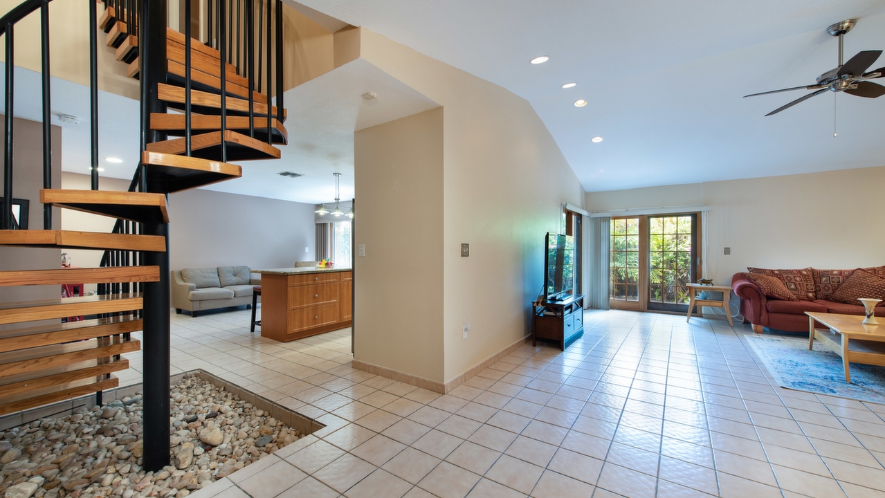 10100-SW-26th-St-04