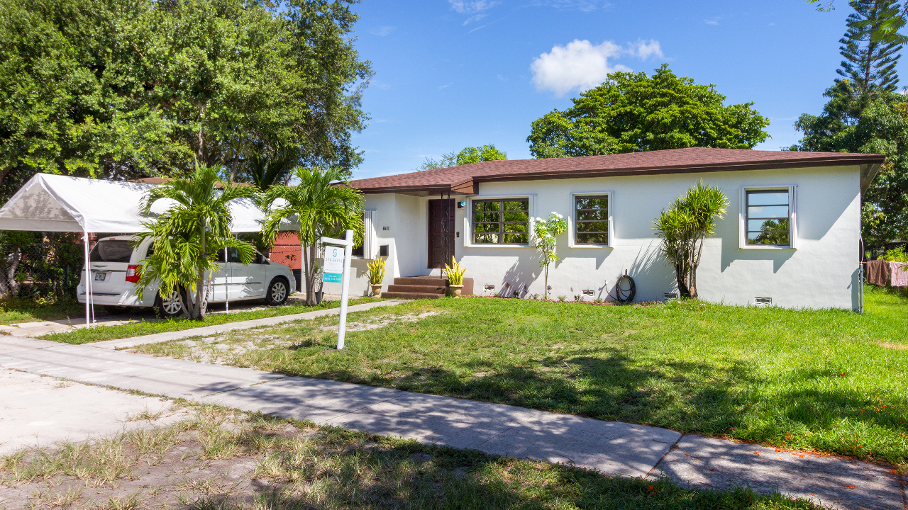 6631-Tamiami-Canal-Rd-01