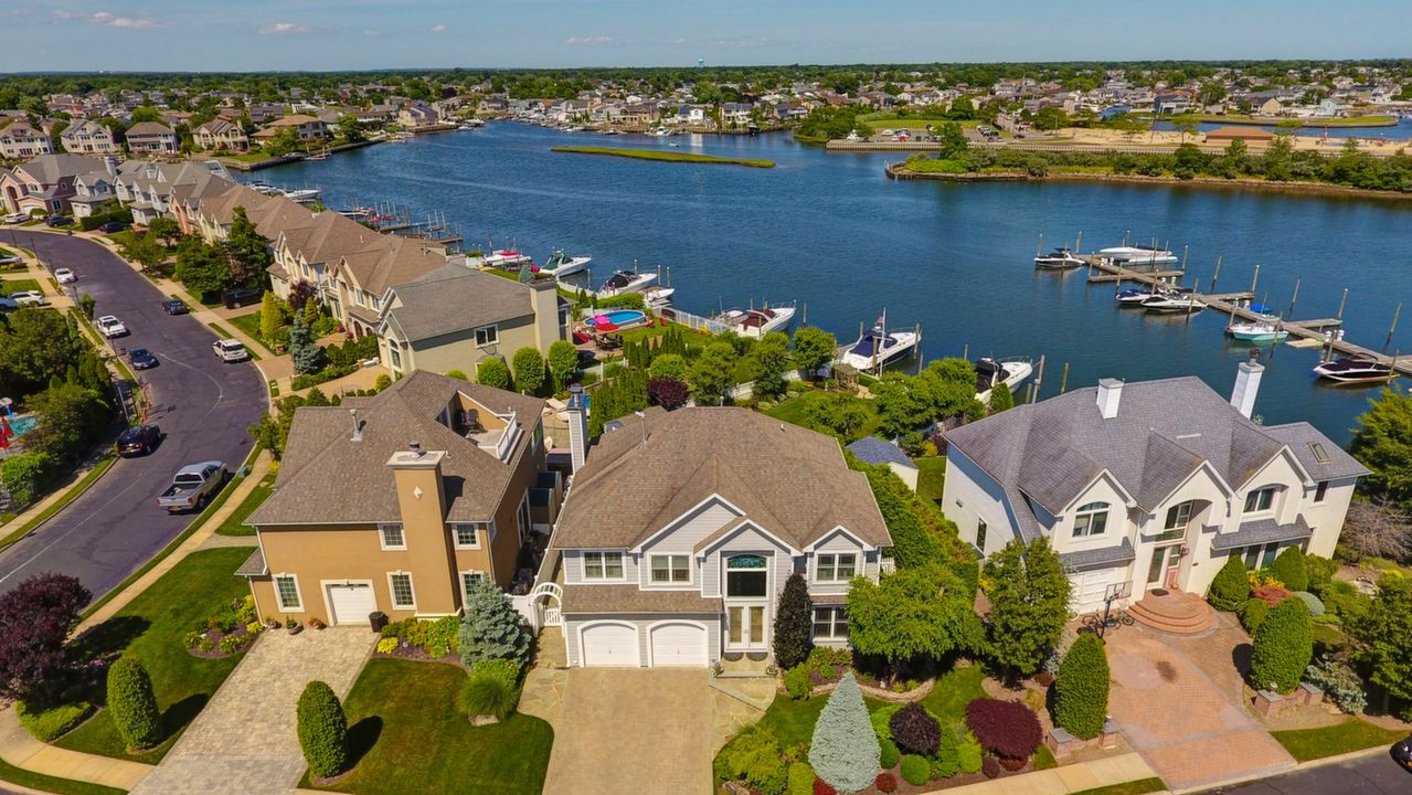 Front of House Aerial