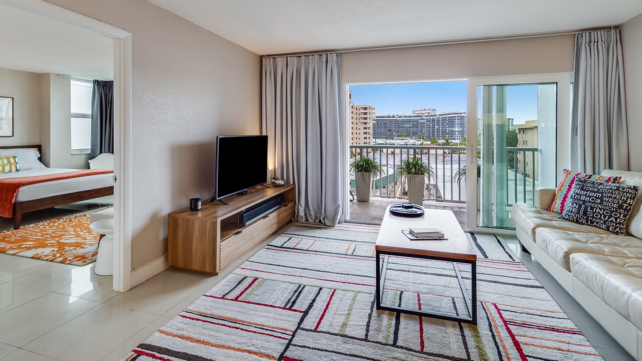 Villa-Rayal-#502-03