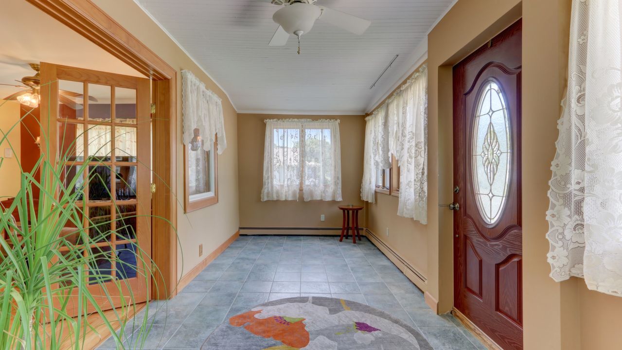 Front Encloset Porch