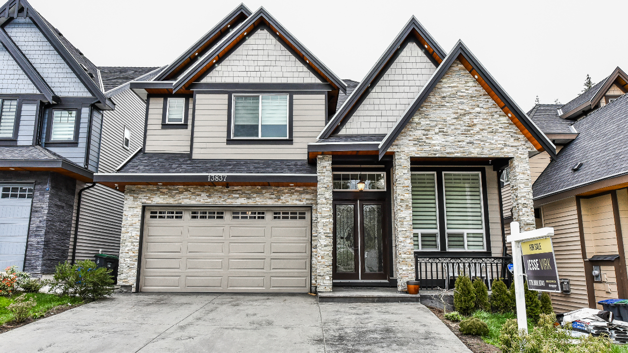 13837 60A Ave, Surrey, BC, V3X 1E7 Scene 1