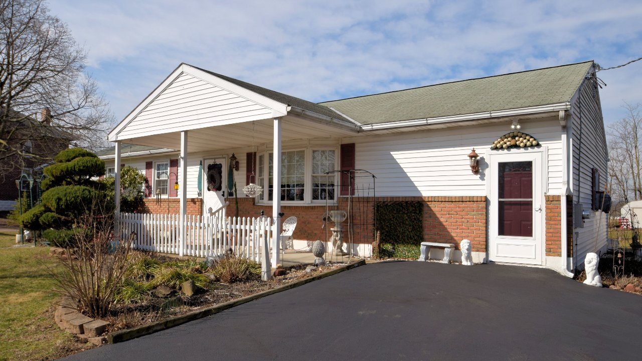 935 N Pleasantview Rd, Pottstown, PA, 19464 Scene 1