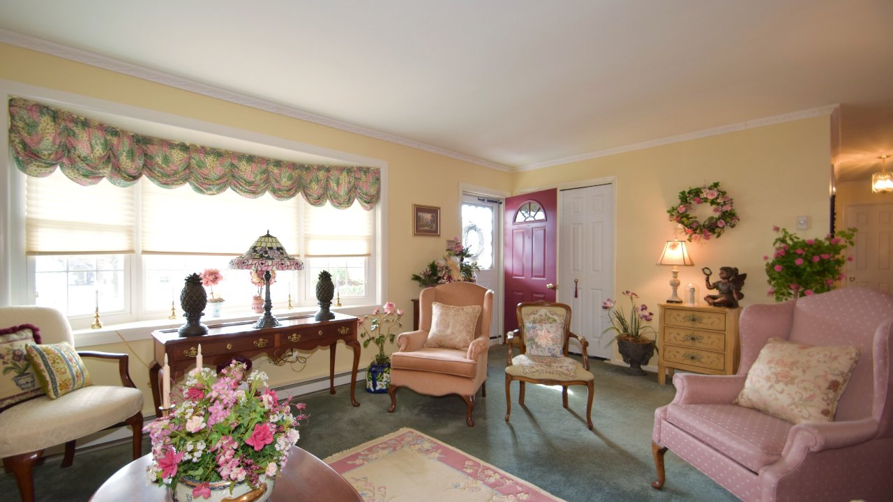 935 N Pleasantview Rd, Pottstown, PA, 19464 Scene 2