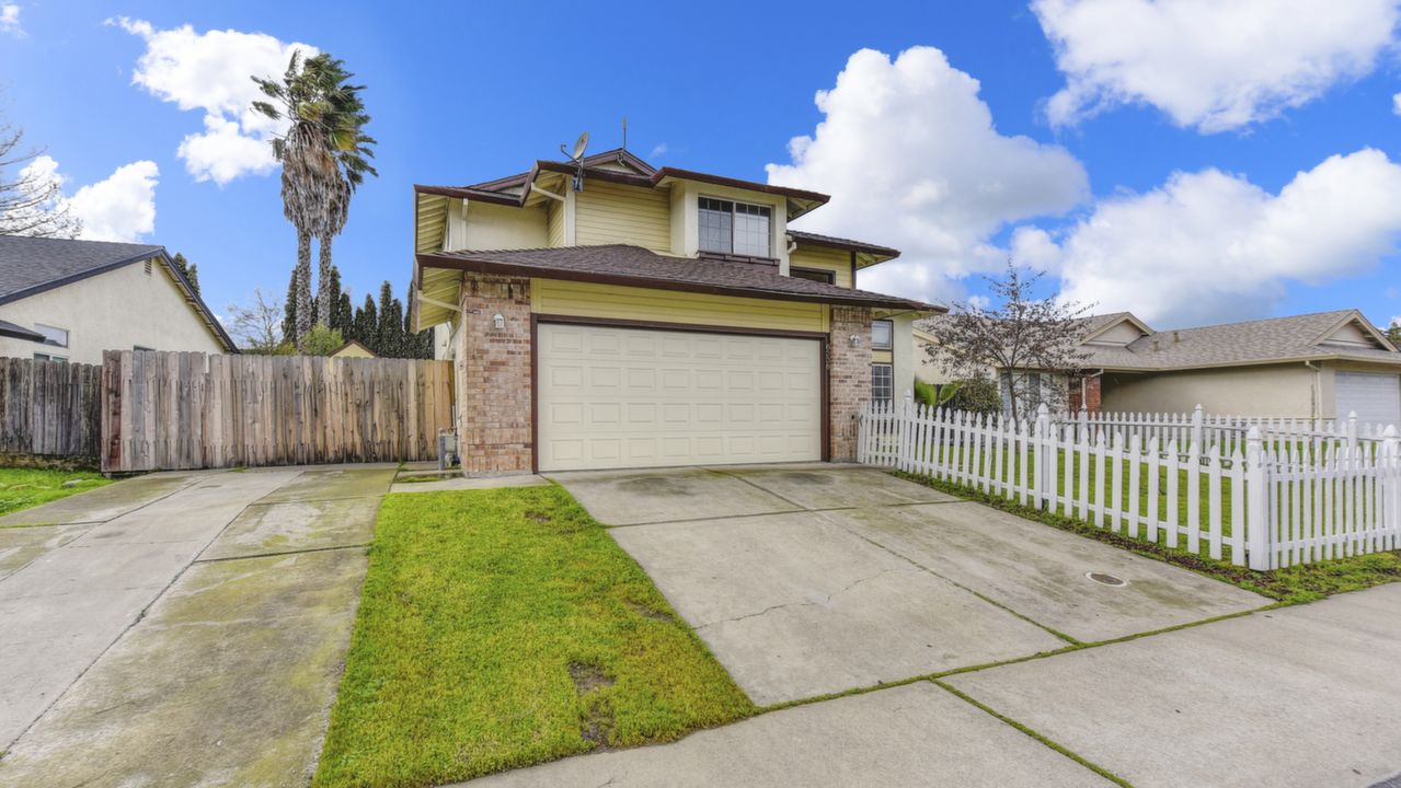 8338 Foynes Way, Sacramento, CA, 95828 Scene 2