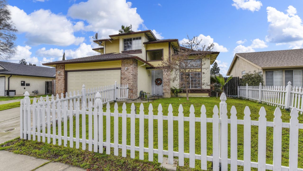 8338 Foynes Way, Sacramento, CA, 95828 Scene 3