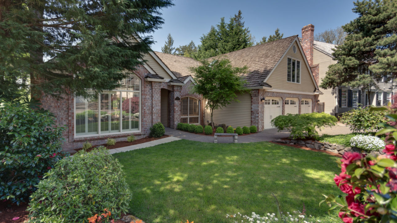 15329 Streamside Dr.,, Lake Oswego, OR, 97035 Scene 1