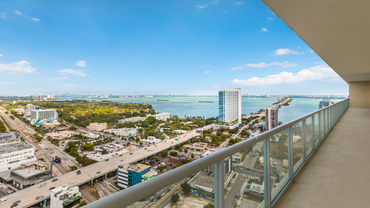 2-Midtown-PH202-04