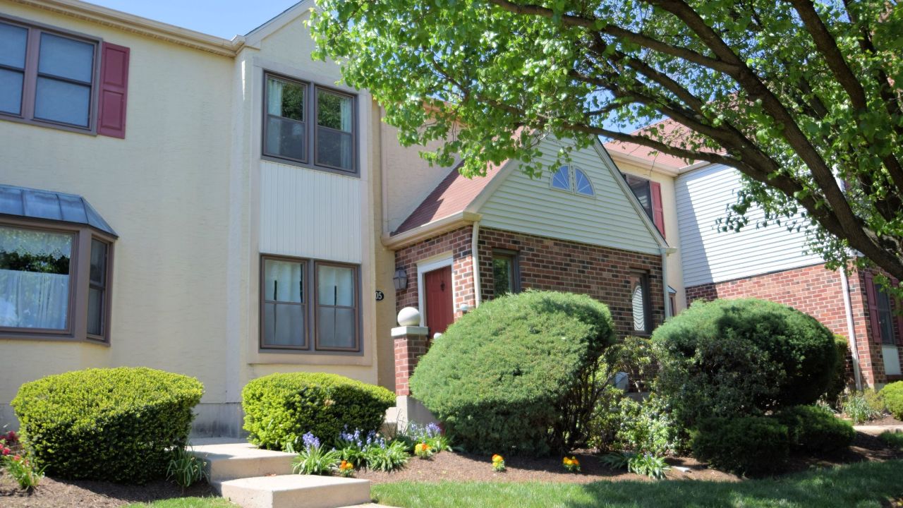 205 Stone Ridge Dr, West Norriton, PA, 19403 Scene 1