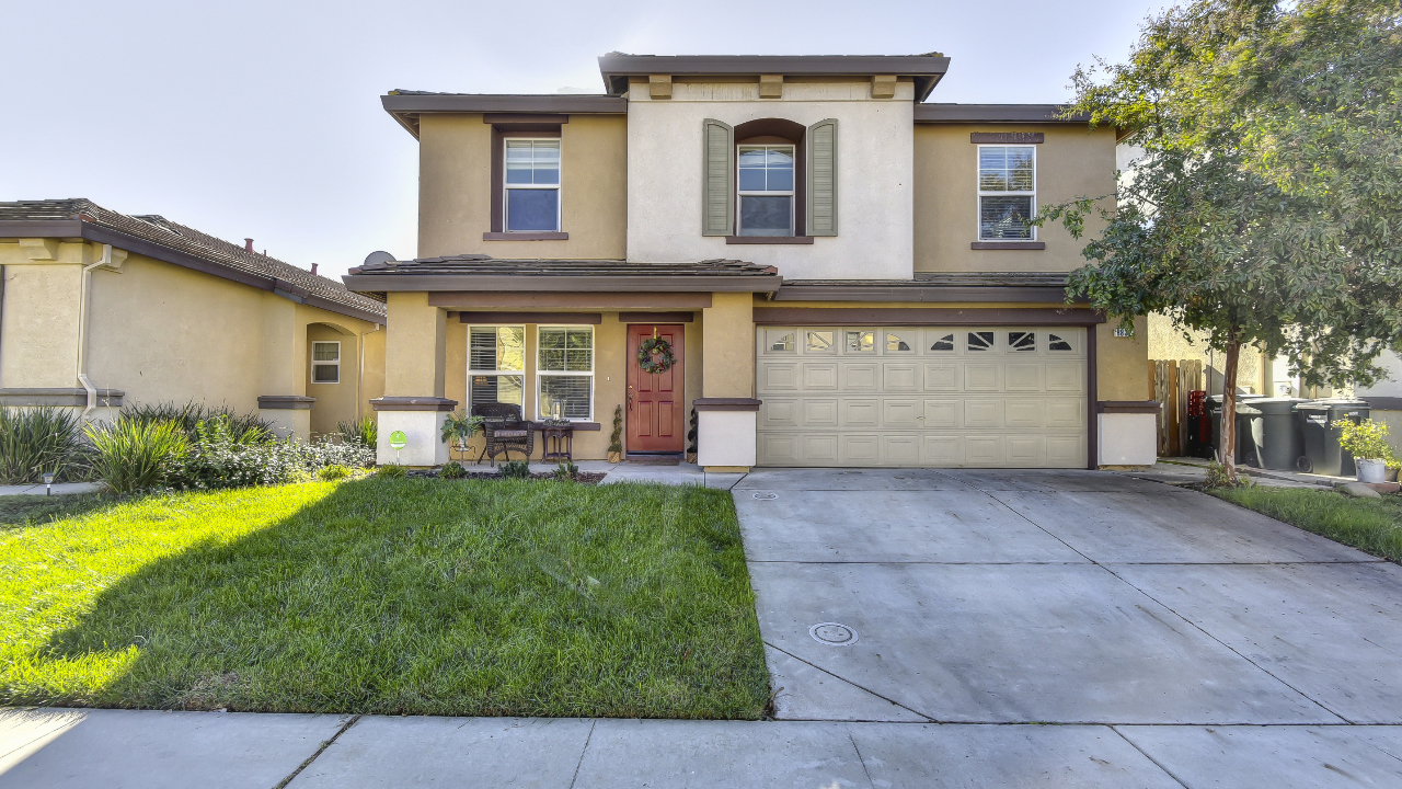 8832 Billfish Way, Sacramento, CA, 95828 Scene 1