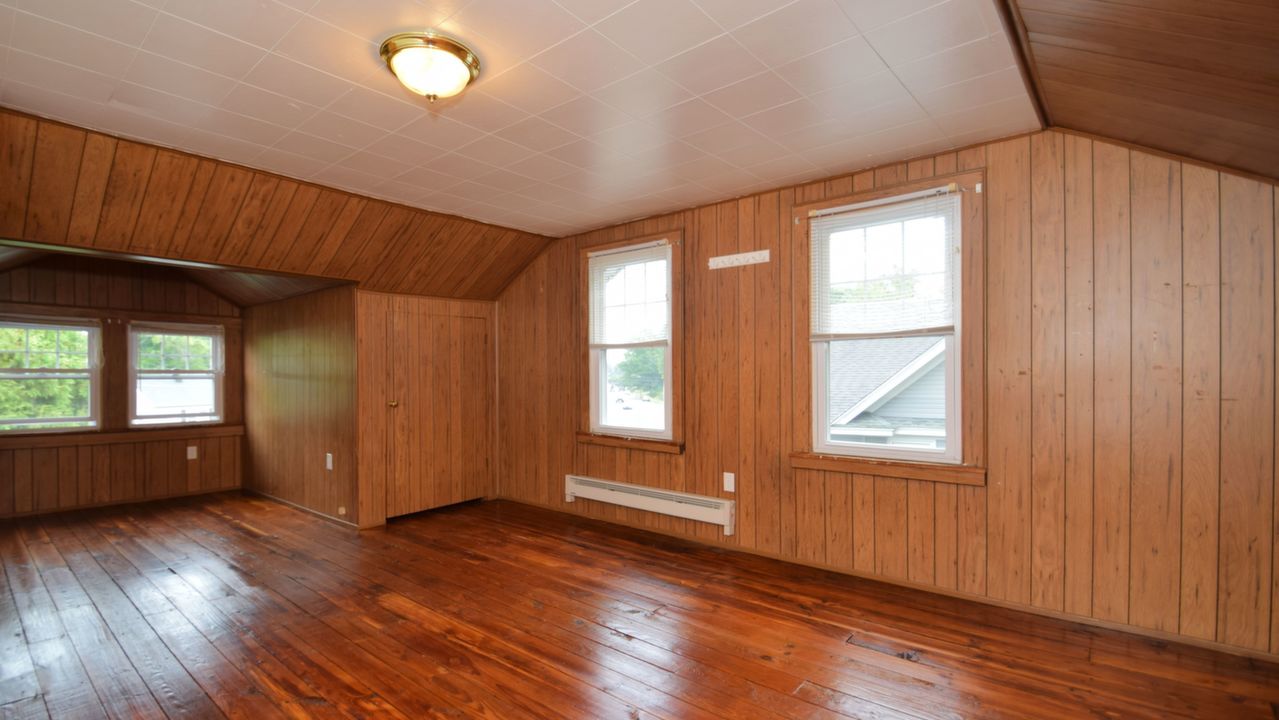 386 N Keswick Ave, Glenside, PA, 19038 Scene 4