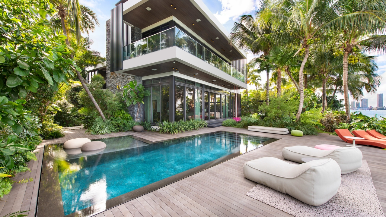 430-W-San-Marino-Dr-01