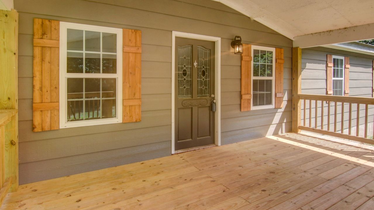 Covered Front Porch Entrance 