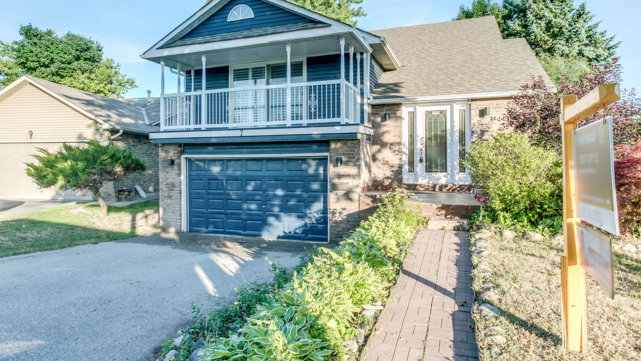 7 Lovel Ave, Toronto, ON, M5R 1B9 Scene 3