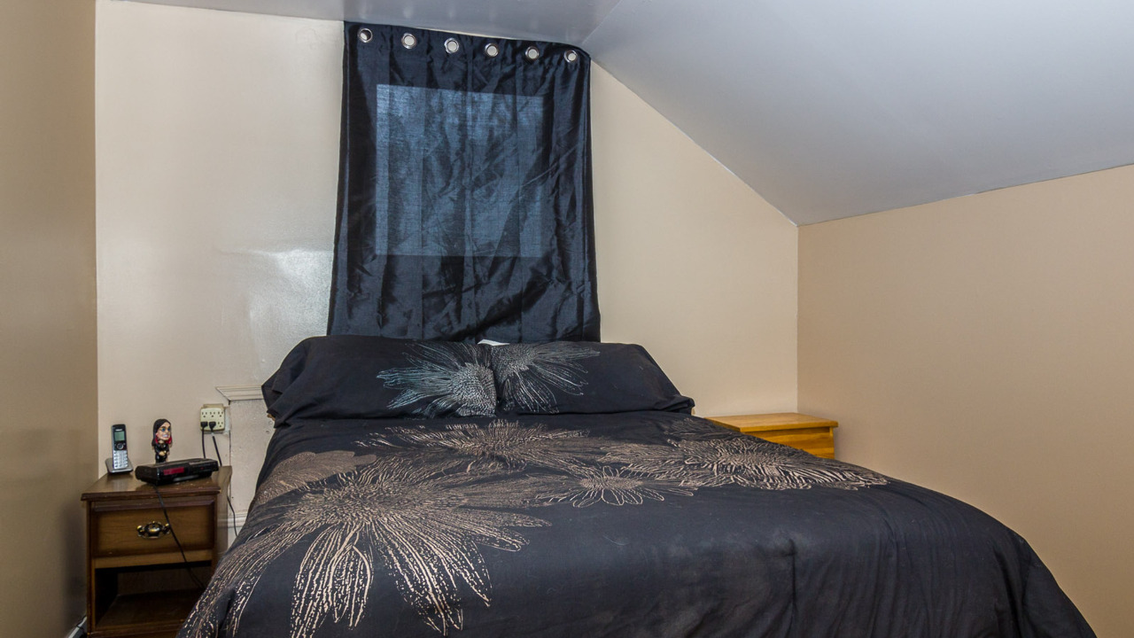 923 Ave H North, Saskatoon, SK-17