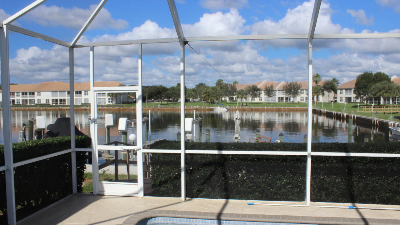 Lanai Water View