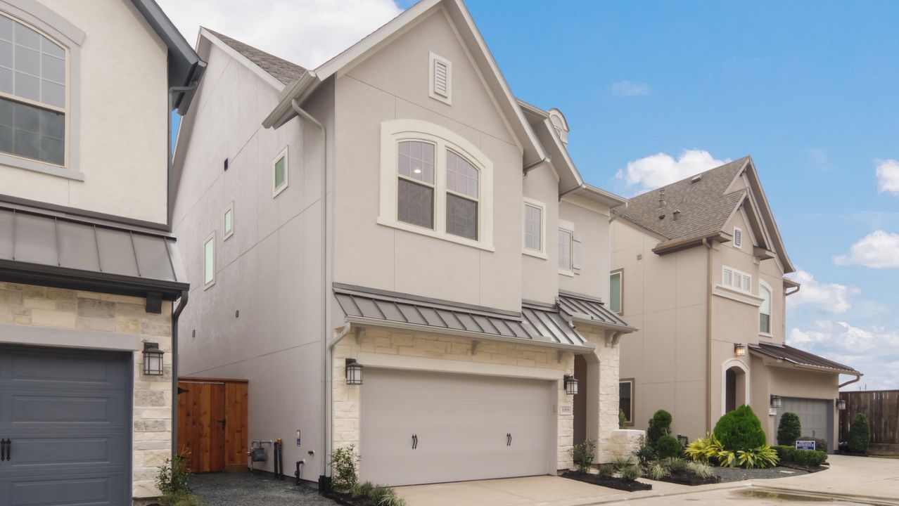 11919WedemeyerWay_002